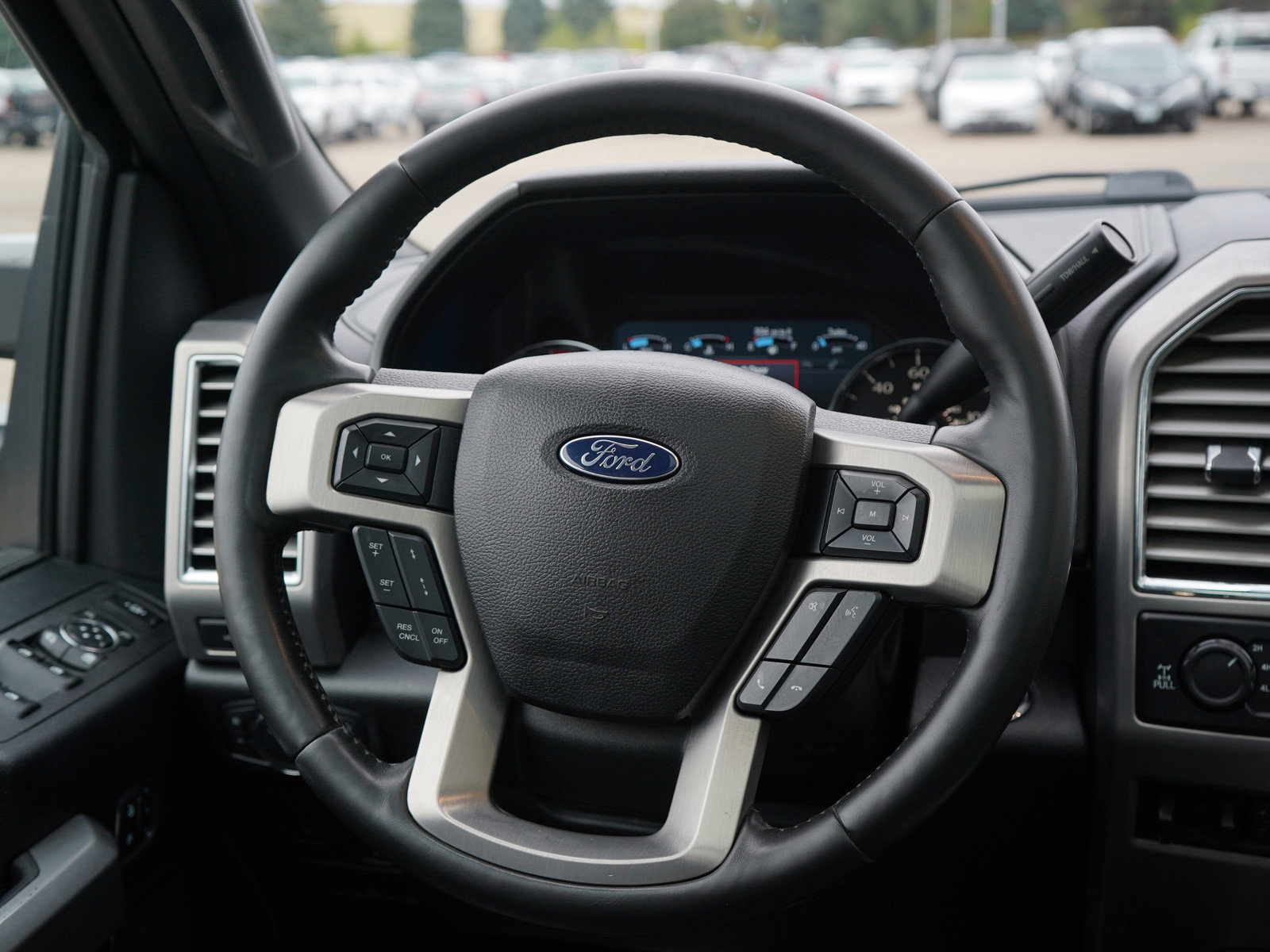 Used 2017 Ford F350 Platinum w/ Platinum Ultimate Package image 20