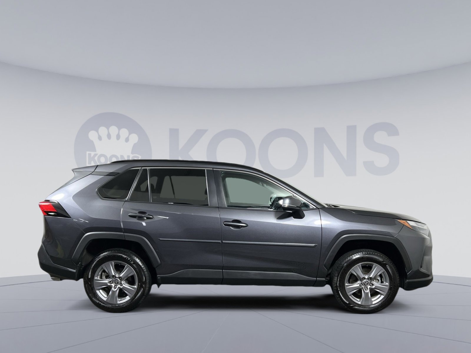 Used 2022 Toyota RAV4 XLE image 8