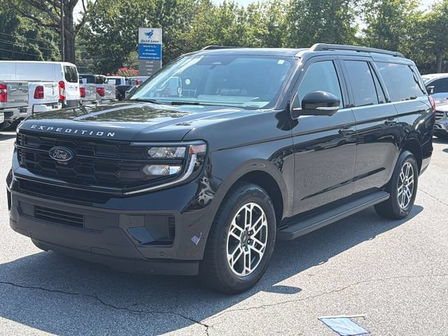 Used 2025 Ford Expedition Max Active RWD image 3