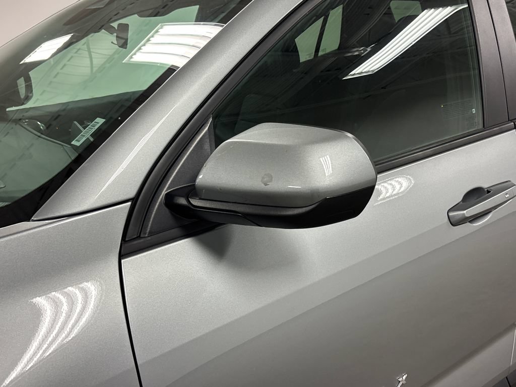 Used 2026 Chevrolet Equinox LT FWD image 12