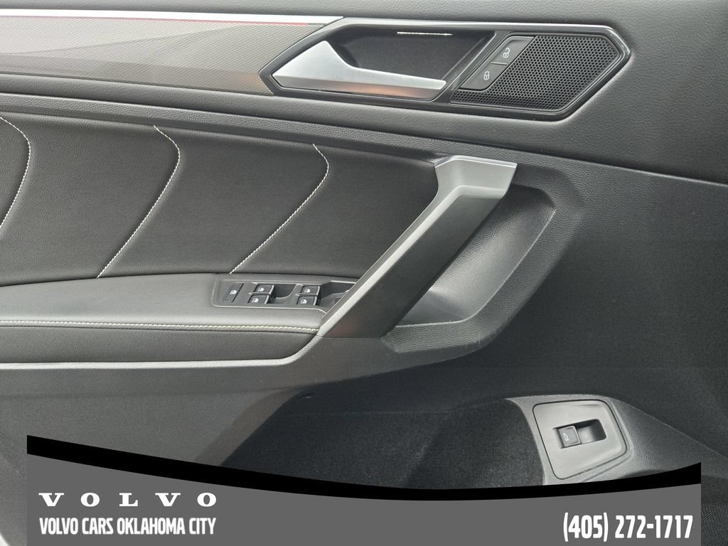 Used 2022 Volkswagen Tiguan SE R-Line AWD/4WD image 17