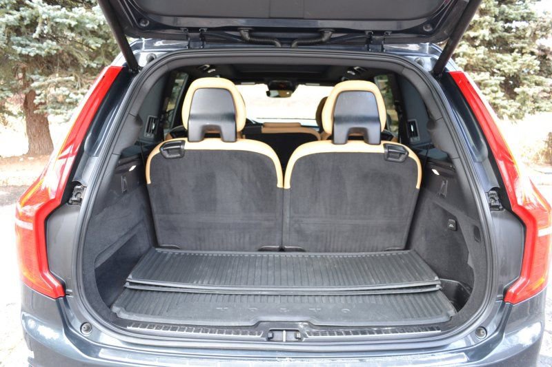 Used 2017 Volvo XC90 T6 Momentum w/ Vision Package AWD/4WD image 36