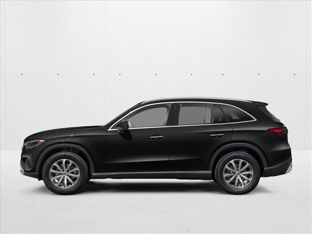 Used 2026 Mercedes-Benz GLC 300 4MATIC image 3