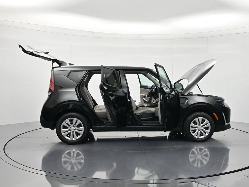Used 2024 Kia Soul LX FWD image 47