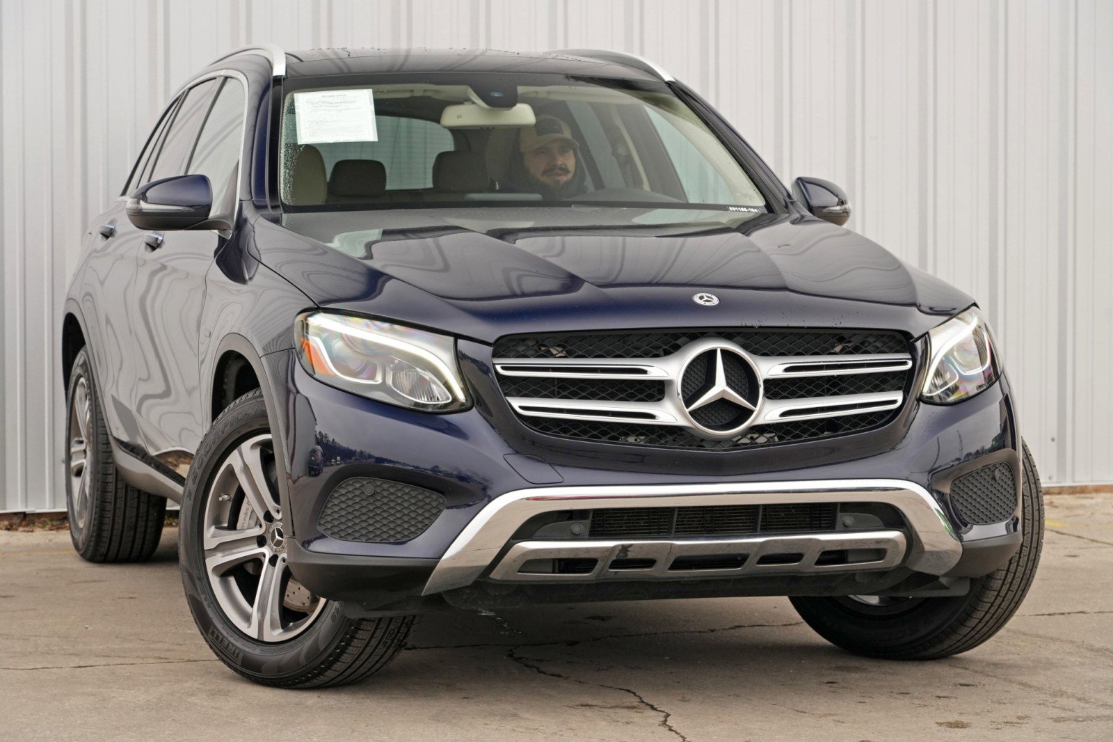 Used 2019 Mercedes-Benz GLC 350e 4MATIC w/ Premium Package image 2