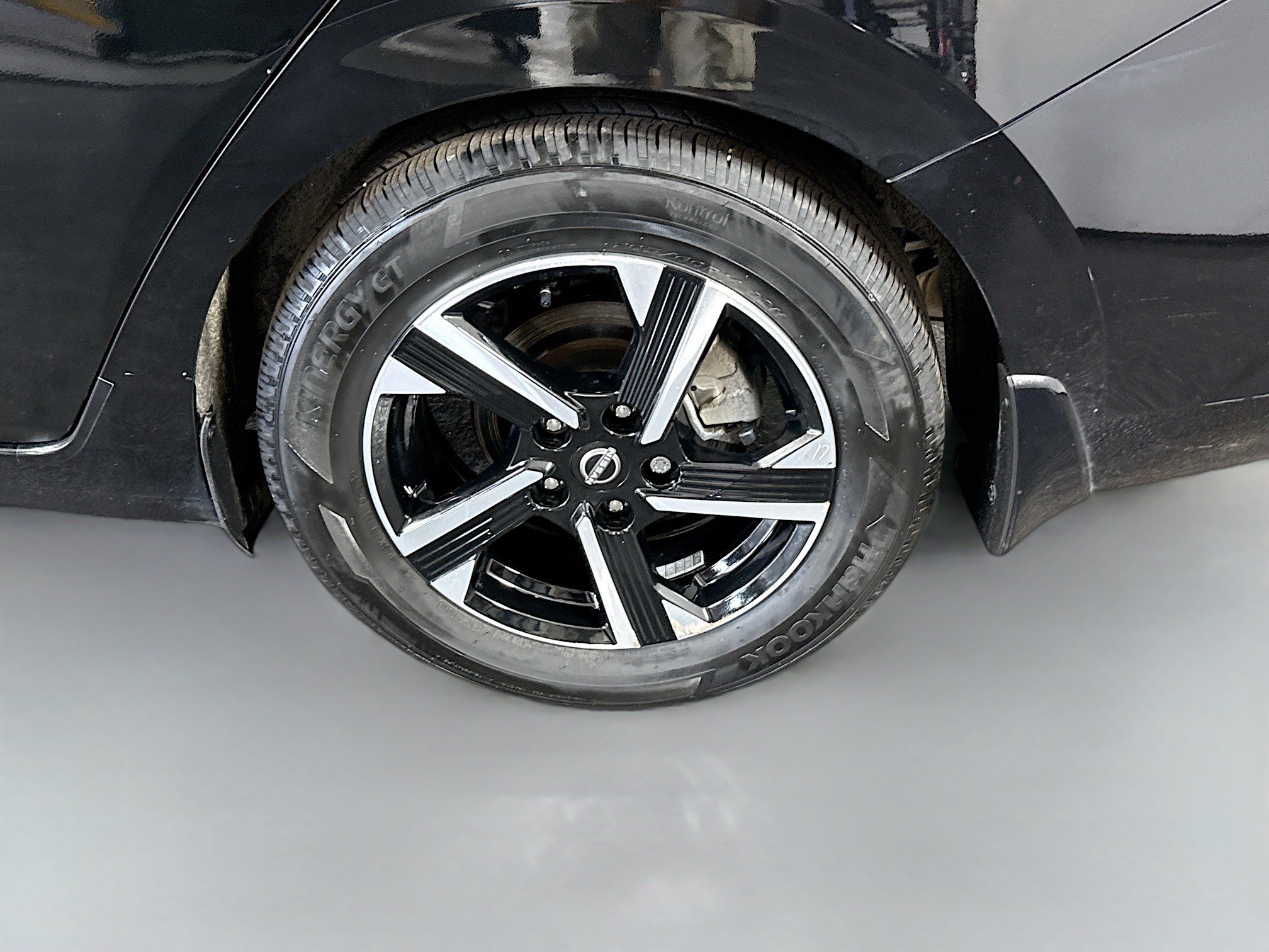 Used 2025 Nissan Sentra SV FWD image 37