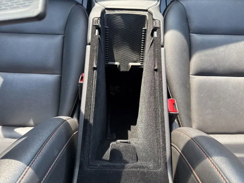 Used 2020 Cadillac XT4 Sport w/ Cold Weather Package AWD/4WD image 33