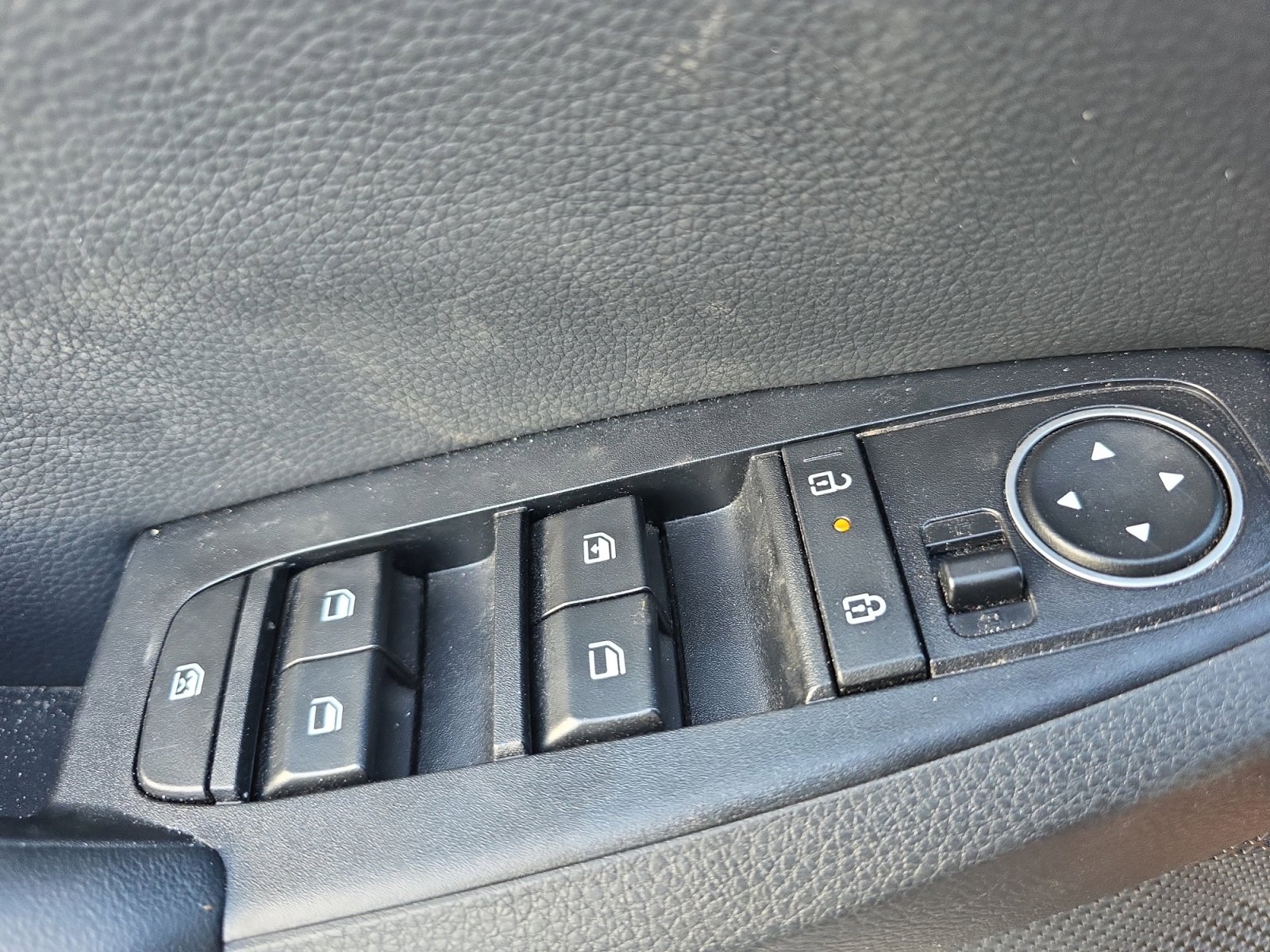 Certified 2024 Kia Seltos S image 23