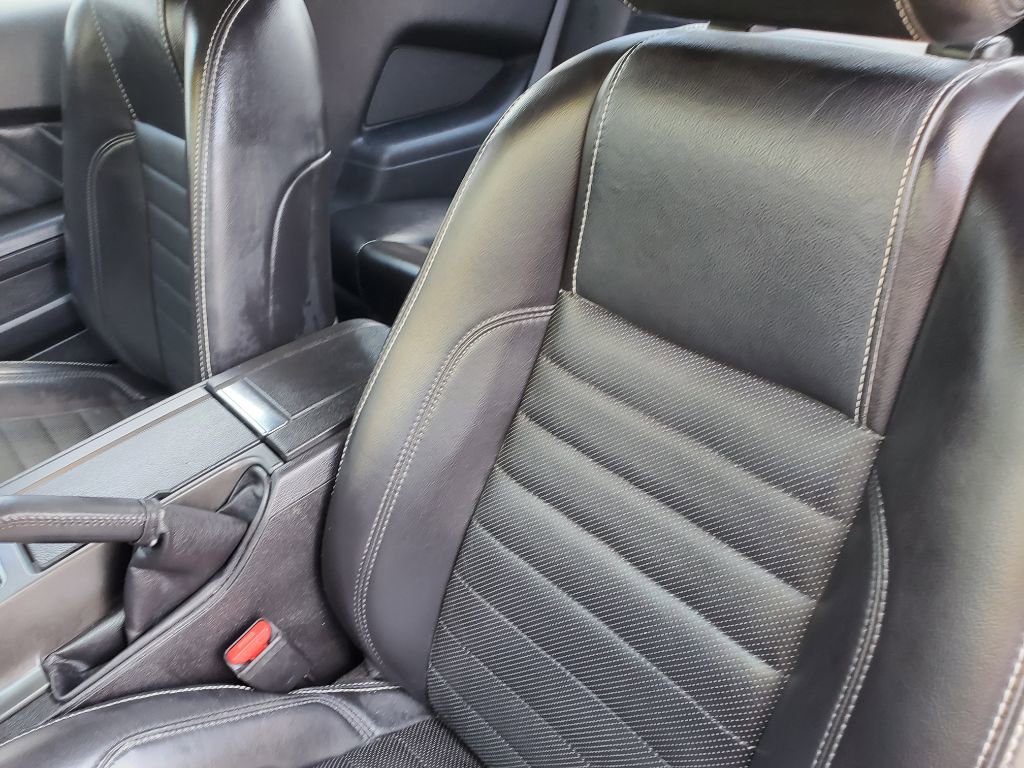 Used 2013 Ford Mustang Premium RWD image 18