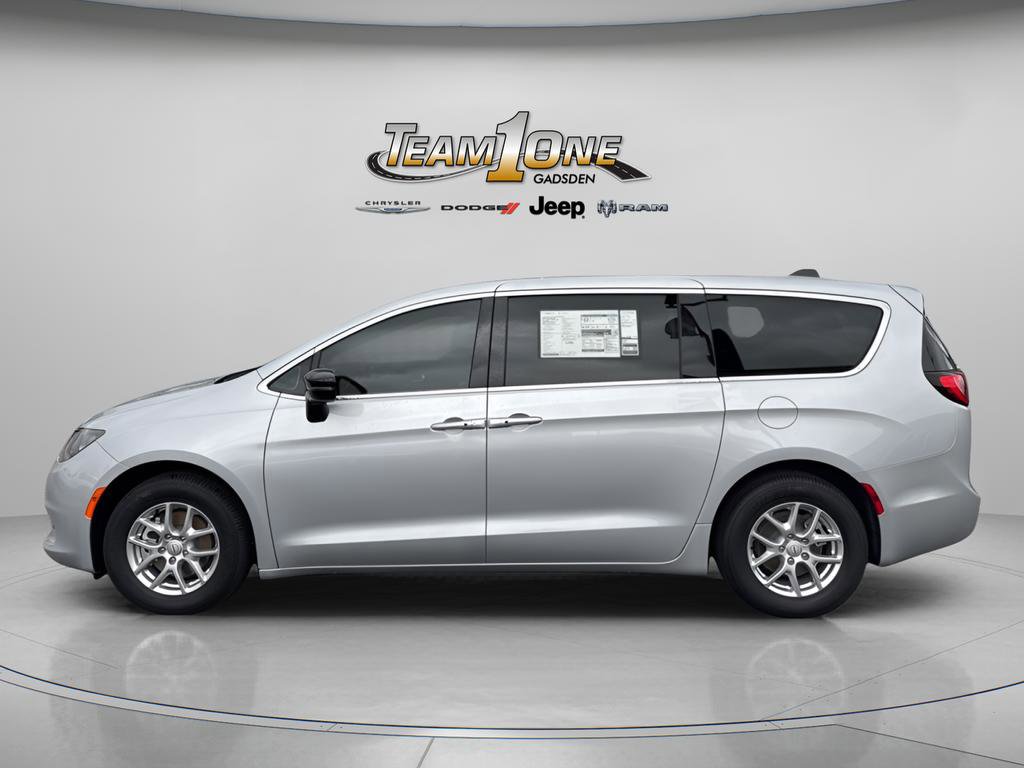 New 2026 Chrysler Voyager LX image 5