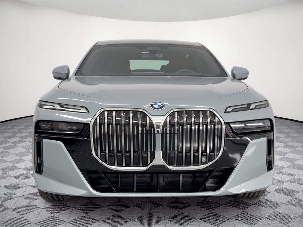 Certified 2026 BMW 740i RWD image 6