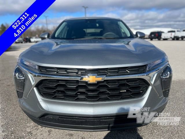 Used 2025 Chevrolet Trax LS w/ LS Convenience Package image 10