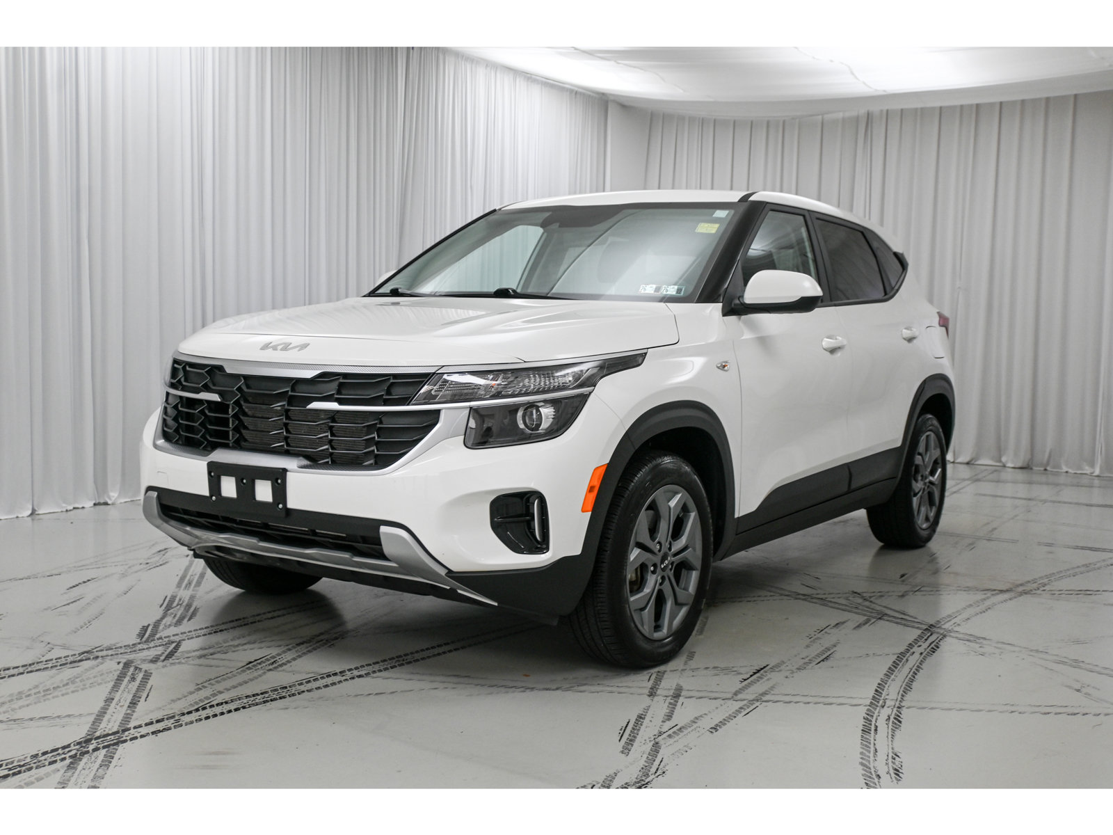 Certified 2025 Kia Seltos LX AWD/4WD image 4