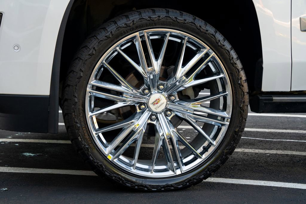 Used 2017 Cadillac Escalade Premium Luxury AWD/4WD image 21