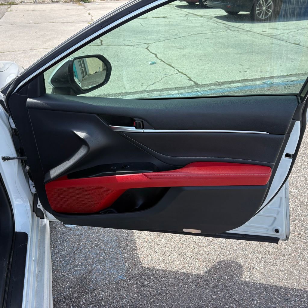 Used 2018 Toyota Camry XSE w/ Driver Assist Package image 17