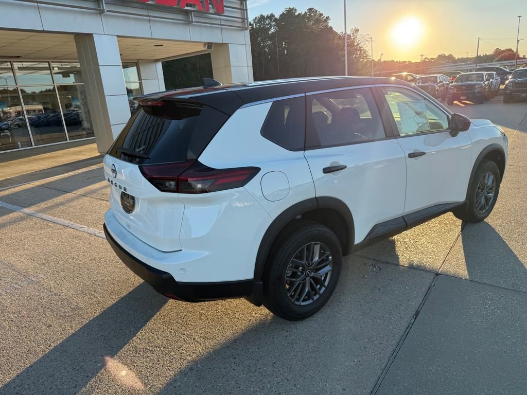 New 2026 Nissan Rogue S image 13