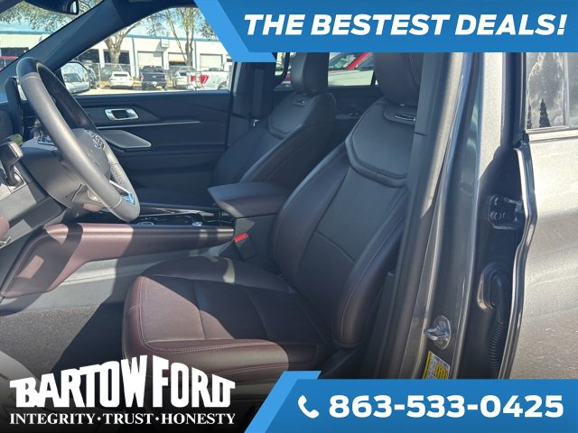 Used 2026 Ford Explorer Platinum image 9