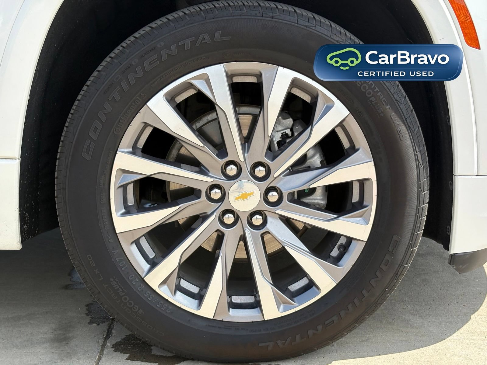 Used 2023 Chevrolet Traverse Premier FWD image 10