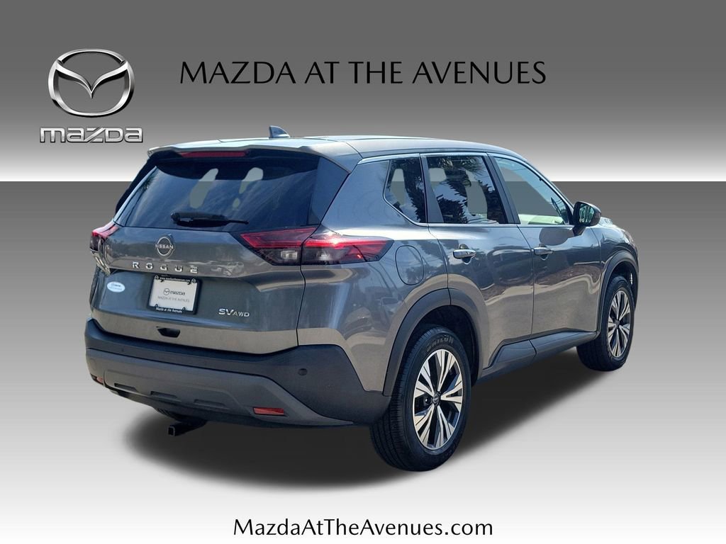 Used 2023 Nissan Rogue SV image 4