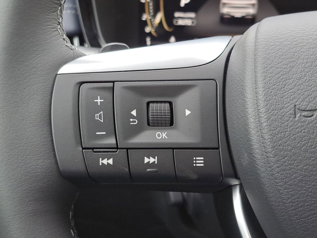 New 2026 INFINITI QX60 Sport w/ Dark Cargo Package image 8