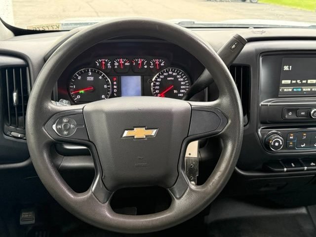 Used 2018 Chevrolet Silverado 1500 Custom RWD image 21