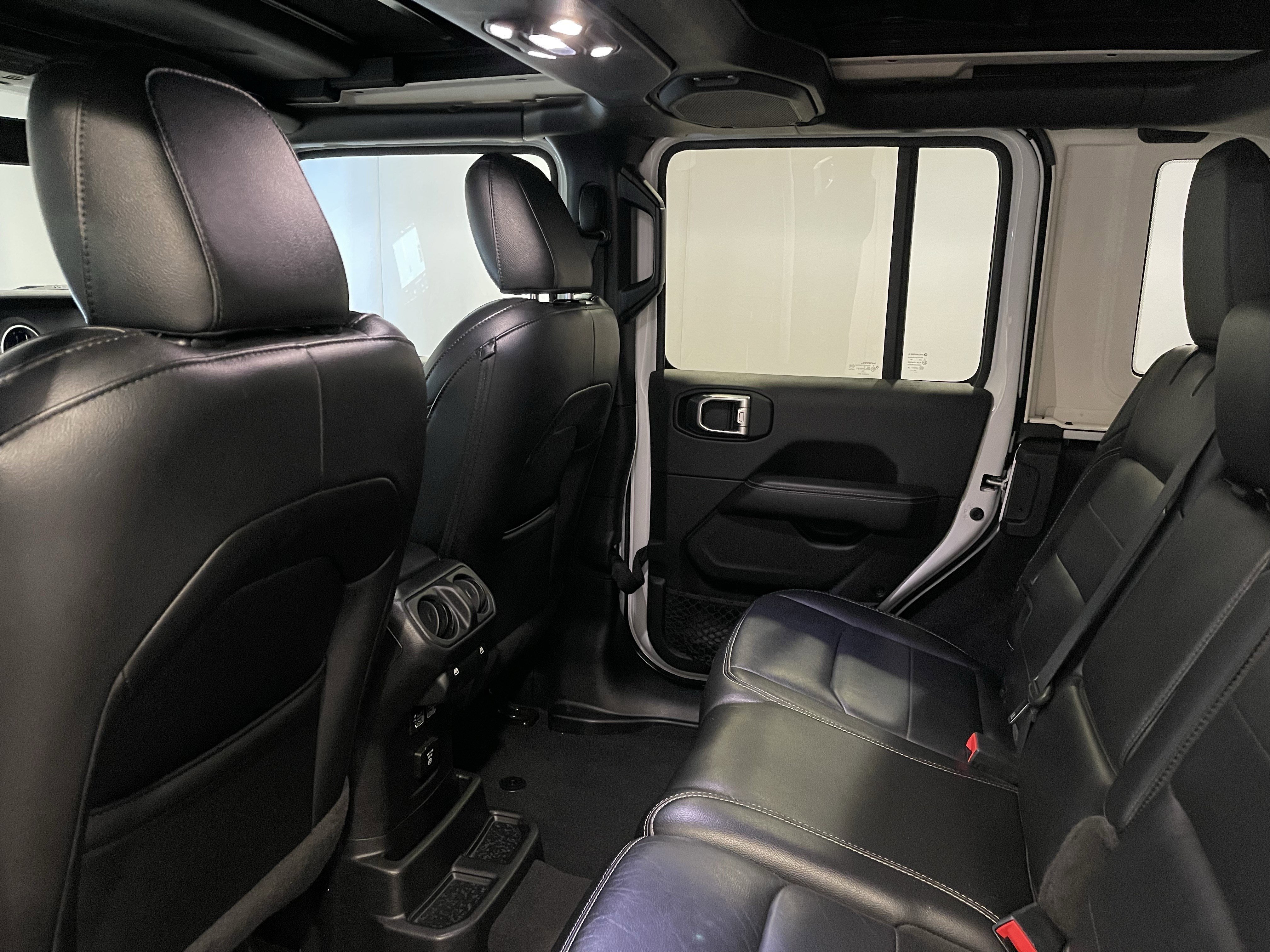 Used 2020 Jeep Wrangler Unlimited Sahara AWD/4WD image 24