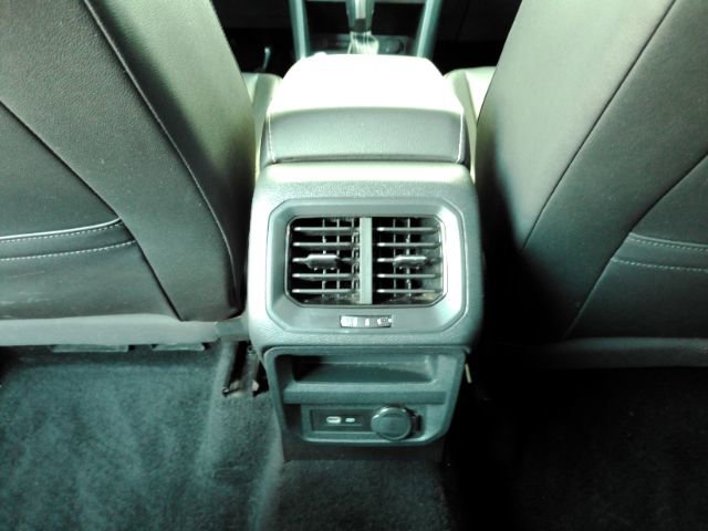 Used 2021 Volkswagen Tiguan SE FWD image 28
