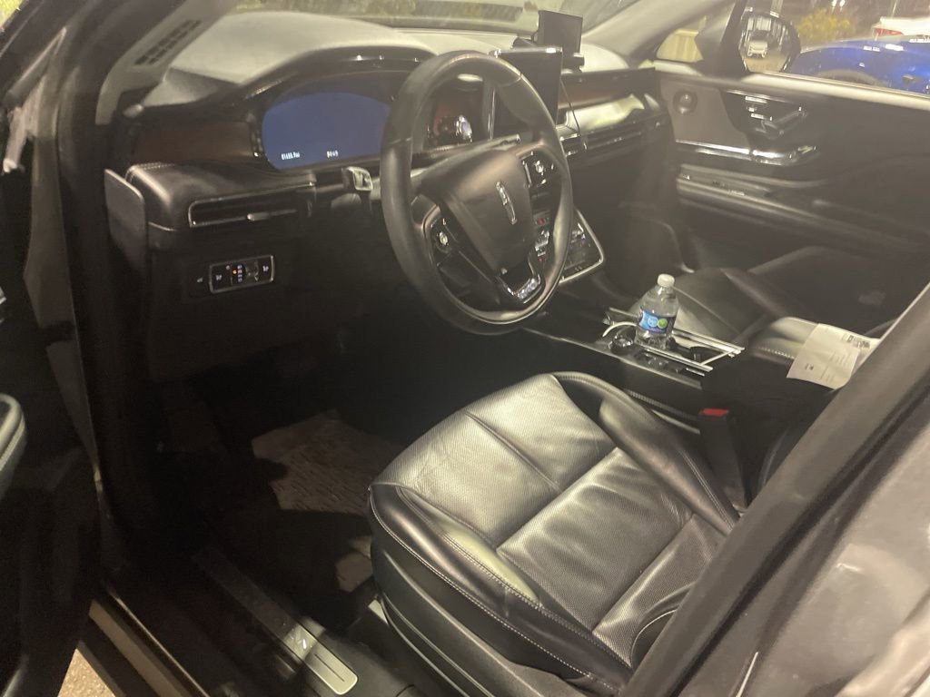 Used 2022 Lincoln Corsair Reserve w/ Luxury Package image 8