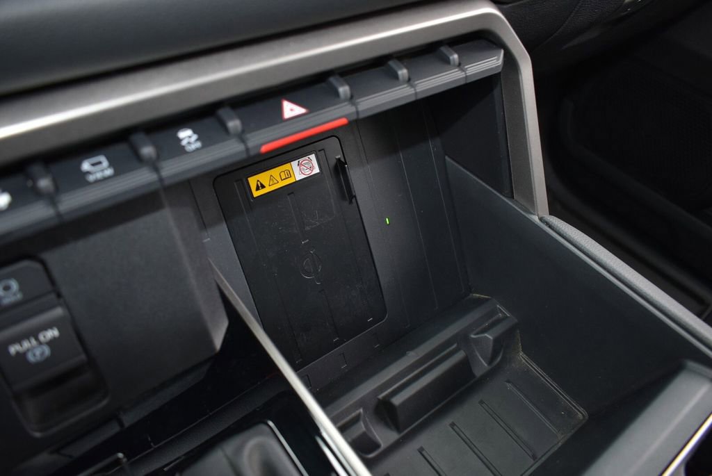 Used 2024 Toyota Tundra Limited AWD/4WD image 24