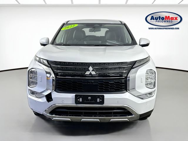 Used 2022 Mitsubishi Outlander SE image 4