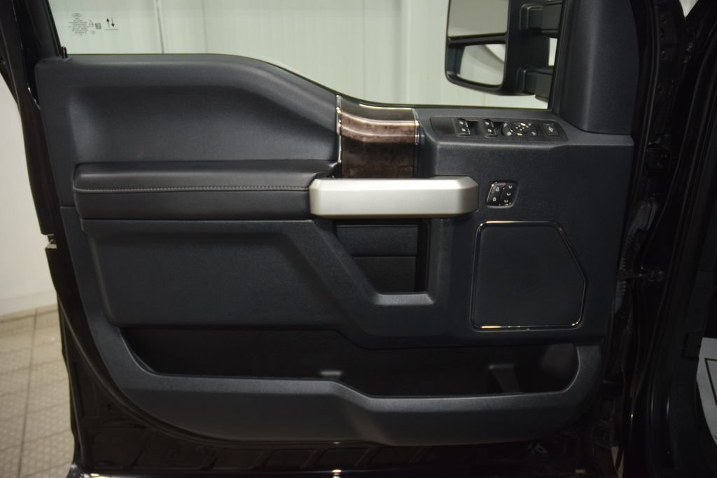 Used 2022 Ford F350 Lariat w/ Lariat Ultimate Package AWD/4WD image 48