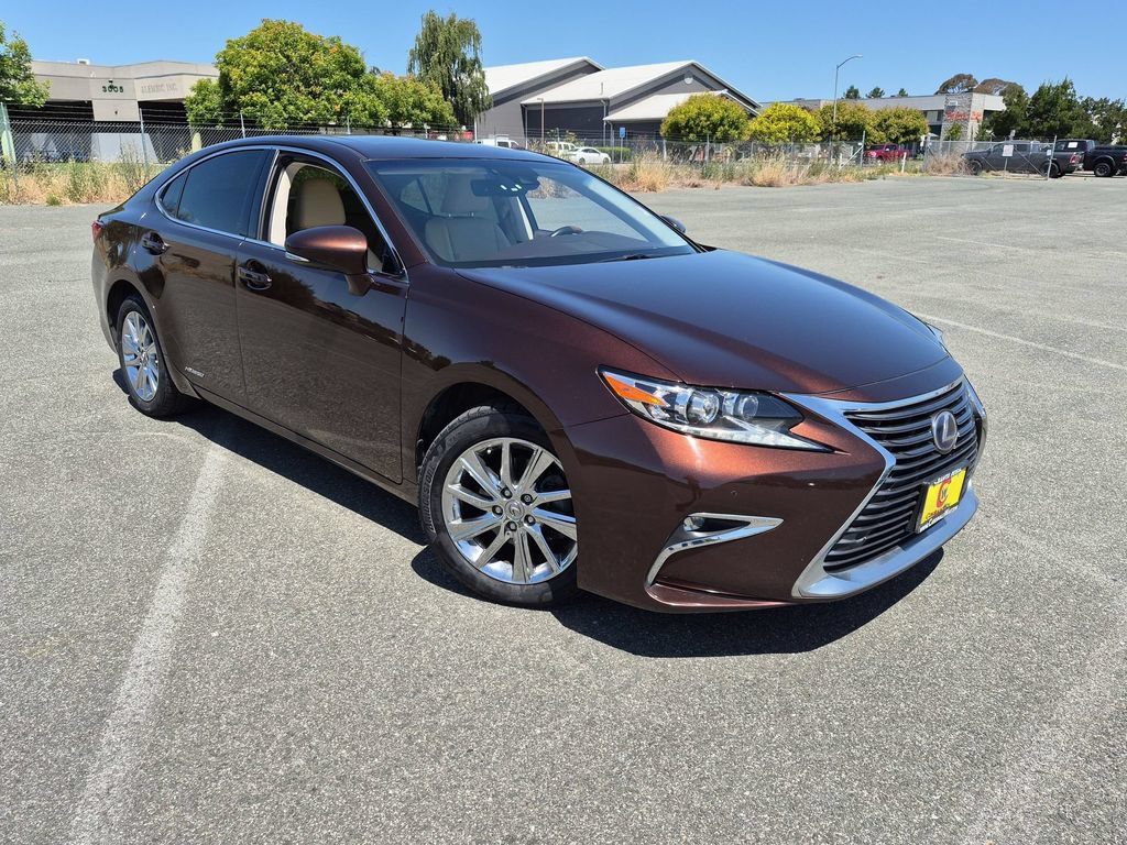 Used 2017 Lexus ES 300h w/ Navigation System Package FWD image 1