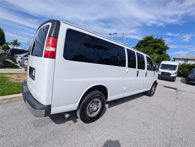 Used 2017 Chevrolet Express 3500 LT w/ LT Preferred Equipment Group image 13
