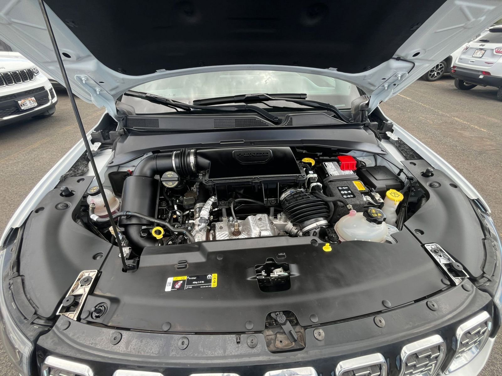 Used 2025 Jeep Compass Limited image 33