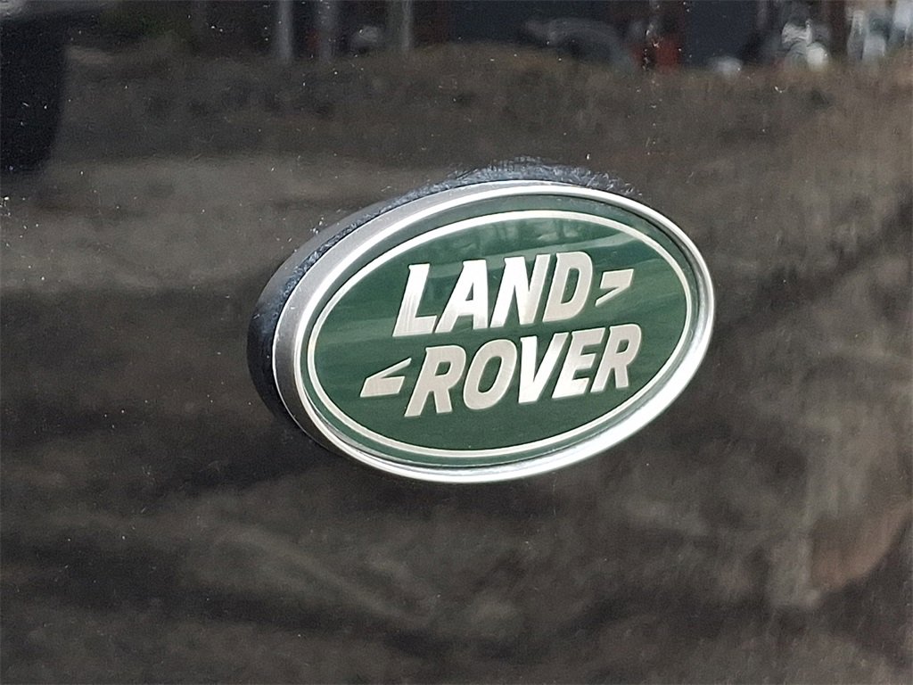 Used 2018 Land Rover Range Rover Velar S image 30