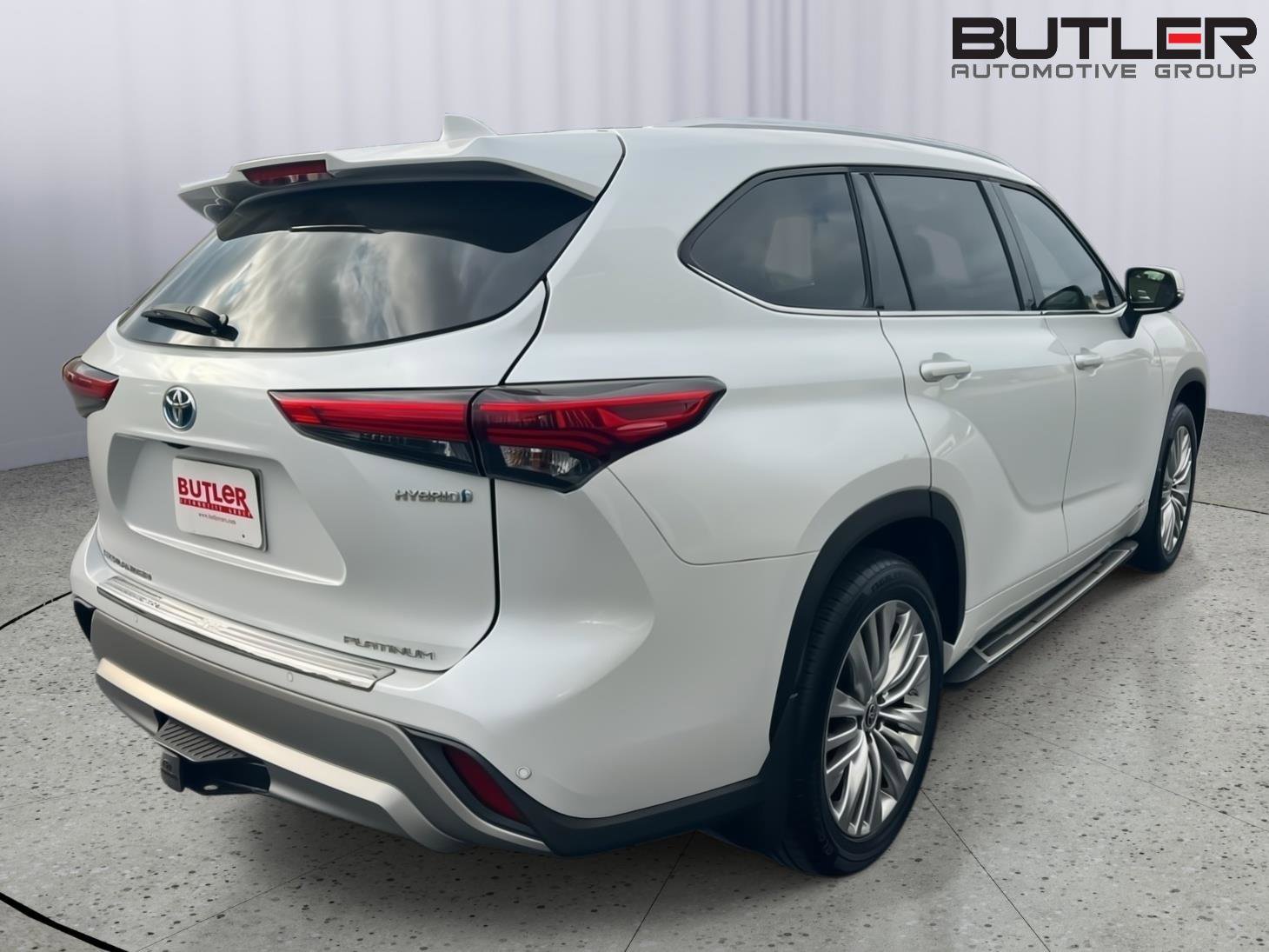 Used 2022 Toyota Highlander Platinum image 6