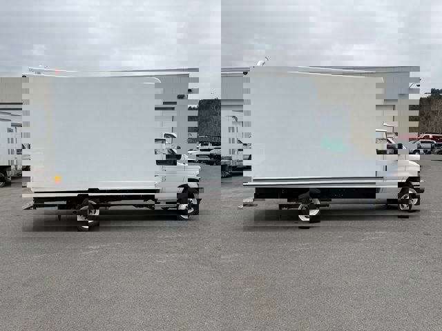 New 2026 Ford E-450 and Econoline 450 Super Duty w/ Power Equipment Group RWD image 25