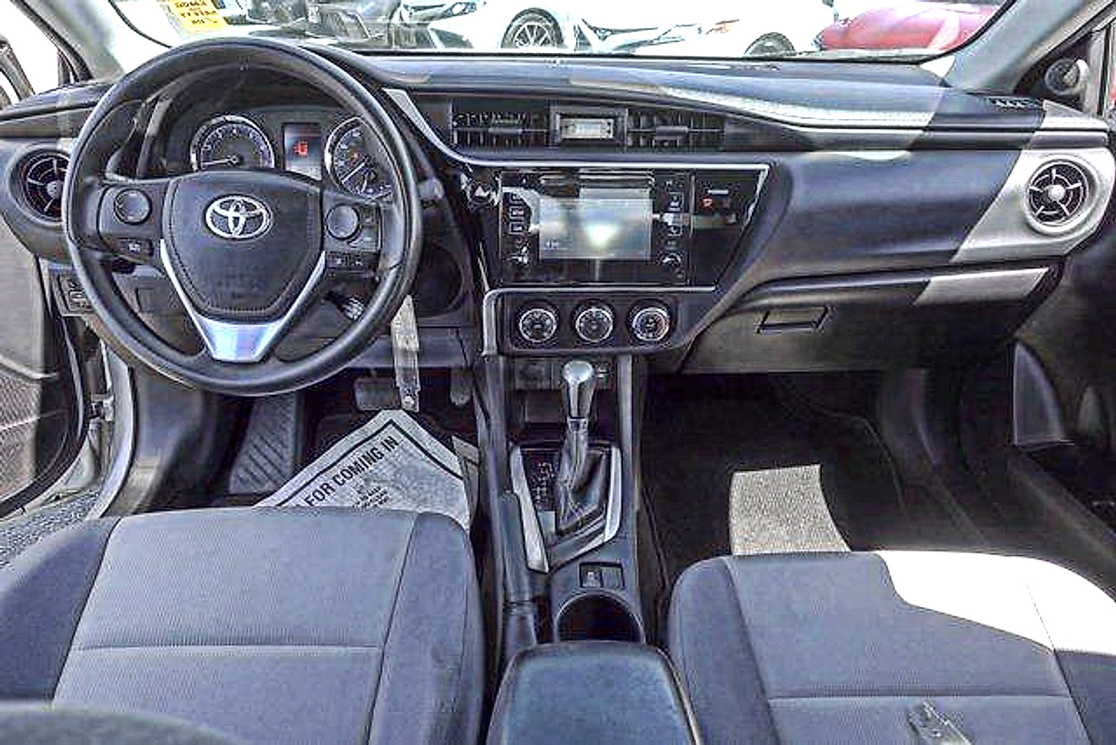 Used 2017 Toyota Corolla L FWD image 27