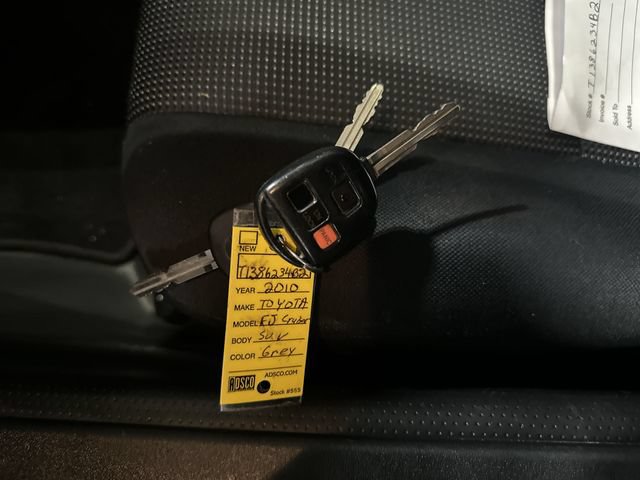 Used 2010 Toyota FJ Cruiser 4WD image 33