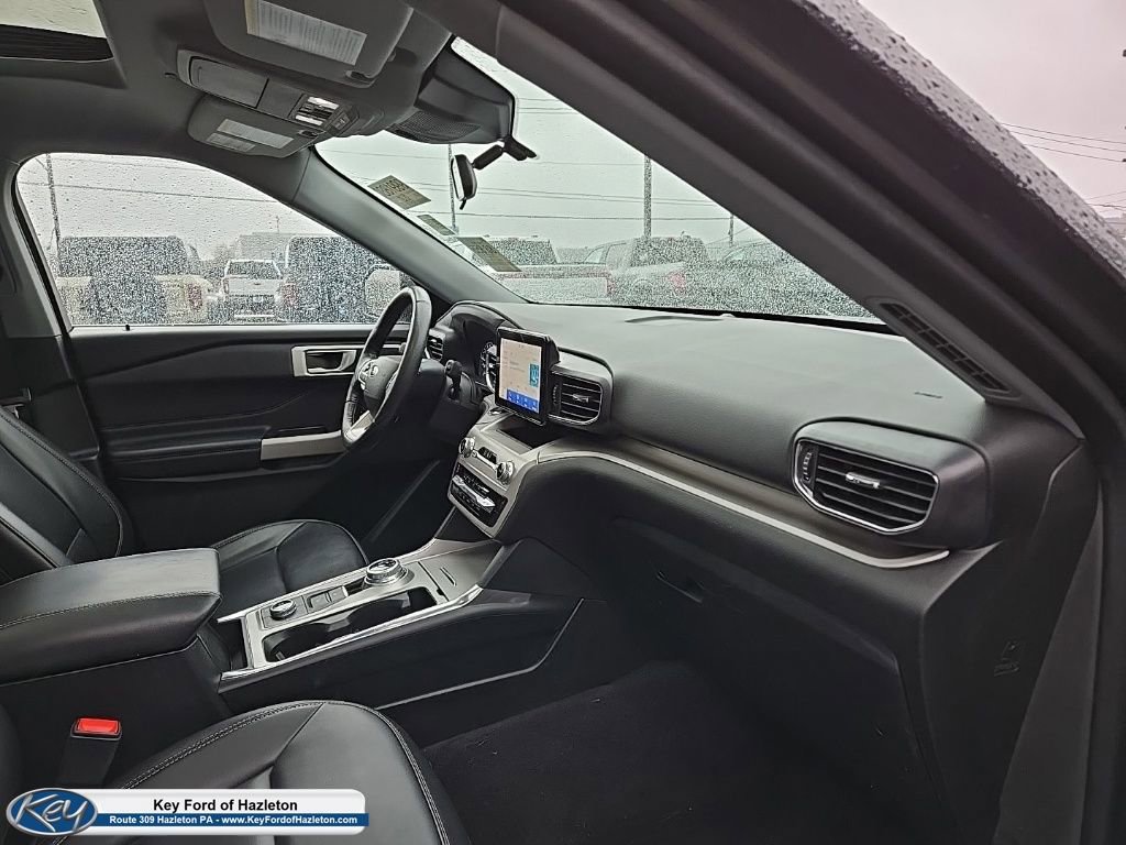 Used 2023 Ford Explorer XLT w/ Equipment Group 202A image 25
