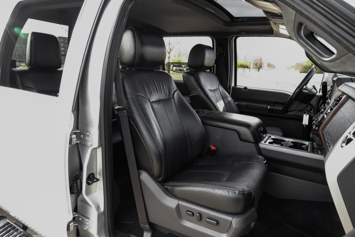 Used 2015 Ford F450 Lariat w/ Lariat Ultimate Package AWD/4WD image 31