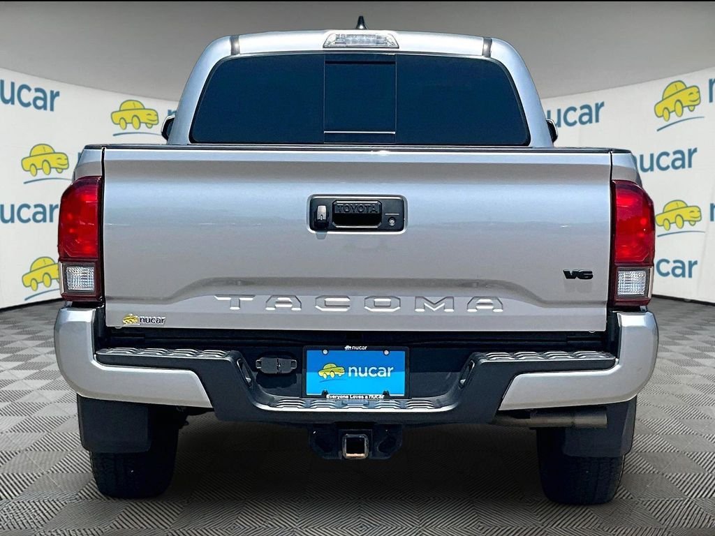 Certified 2021 Toyota Tacoma SR5 AWD/4WD image 5