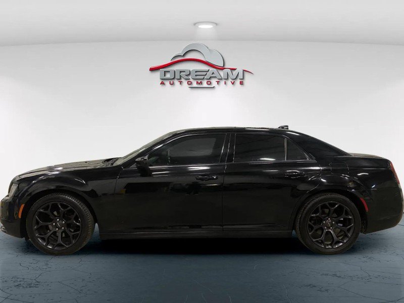 Used 2019 Chrysler 300 S RWD image 13