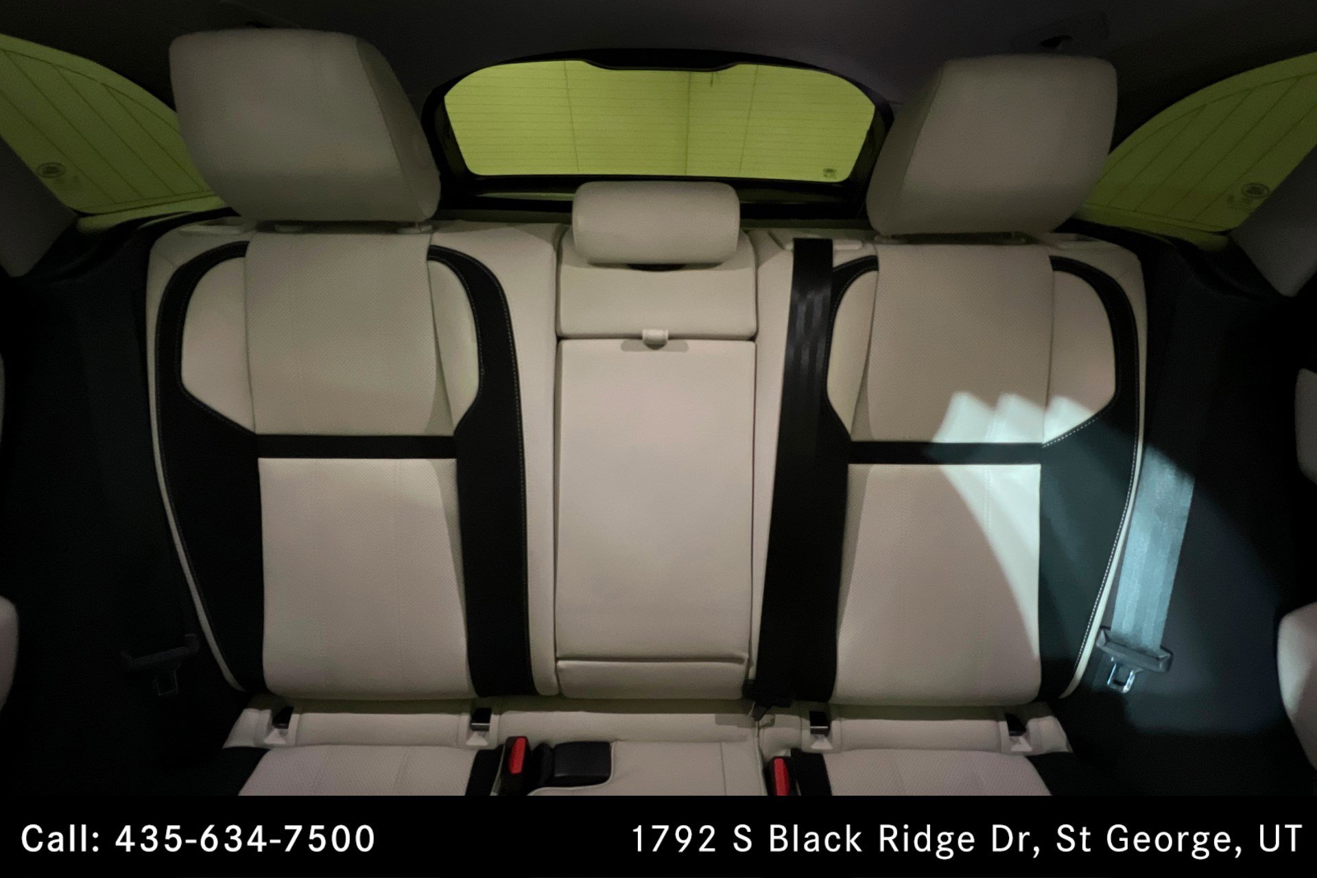 Used 2020 Land Rover Range Rover Velar R-Dynamic S image 25