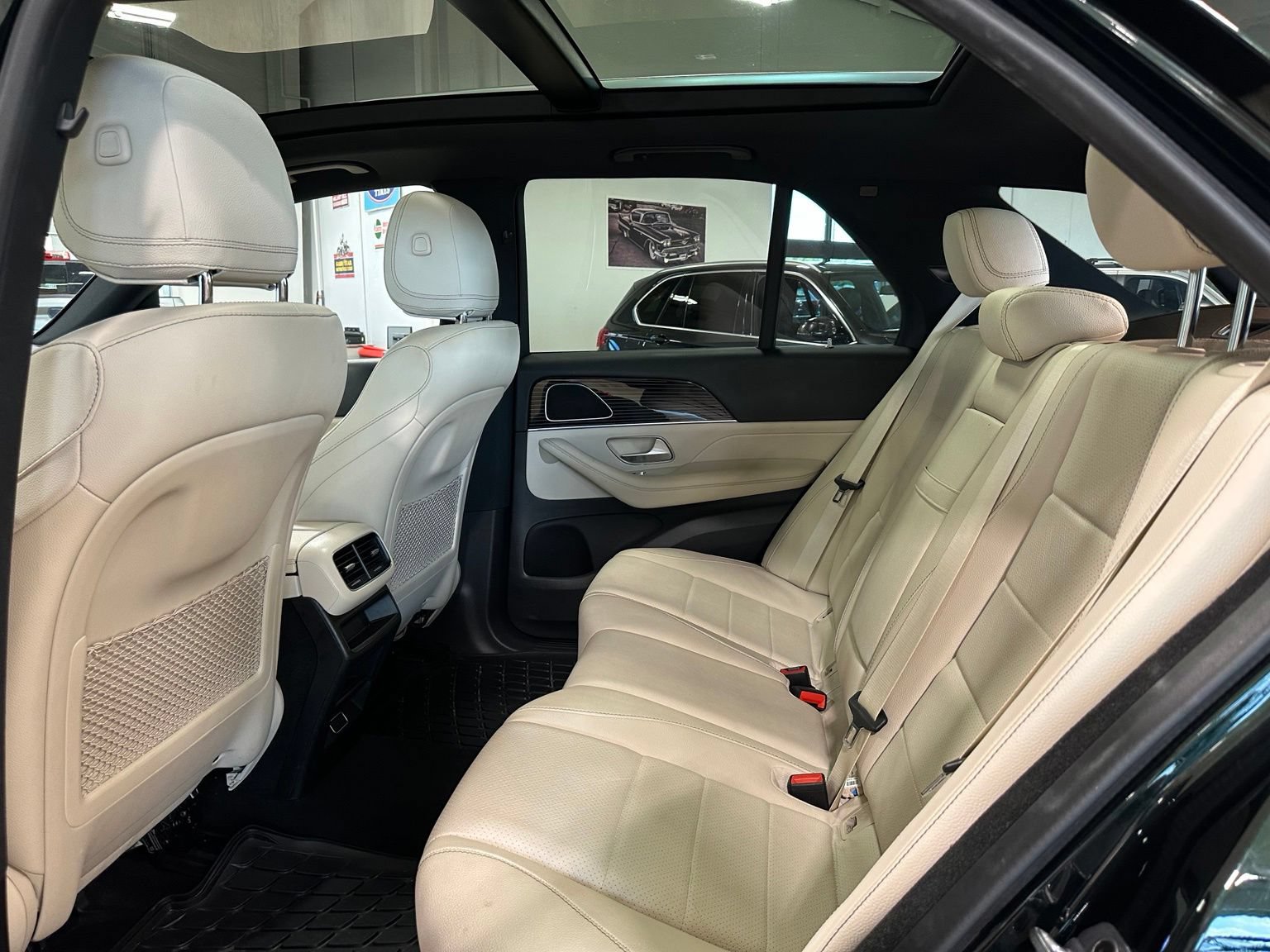 Used 2024 Mercedes-Benz GLE 450e 4MATIC image 33
