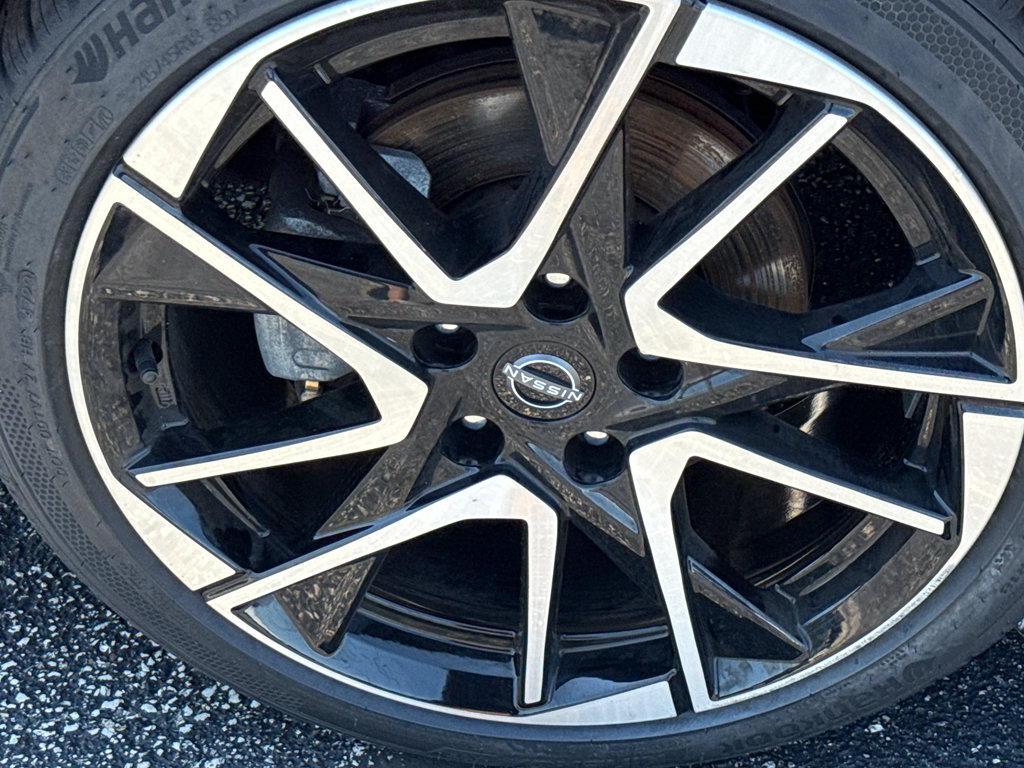 Certified 2024 Nissan Sentra SR FWD image 9