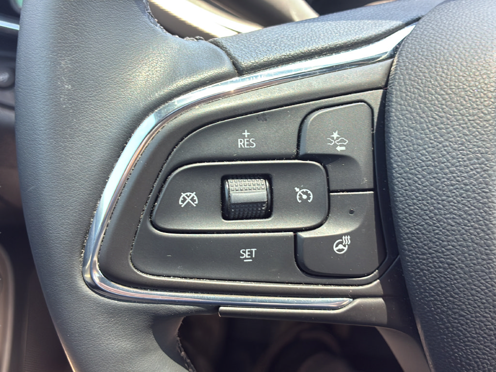 Used 2025 Buick Envista Avenir FWD image 36