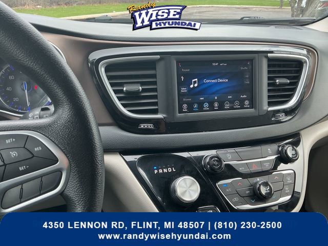 Used 2021 Chrysler Voyager Lxi FWD image 17