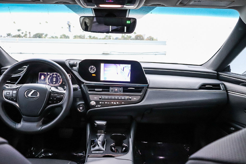 Used 2024 Lexus ES 350 FWD image 13