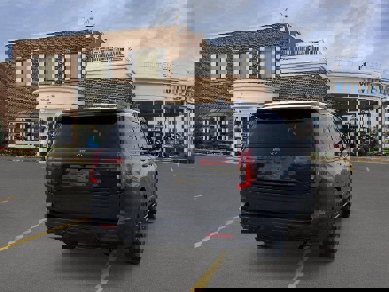 New 2026 Ford Expedition Platinum image 8